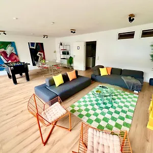 https://apt-hippes-im-herzen-klns.topcolognehotels.com