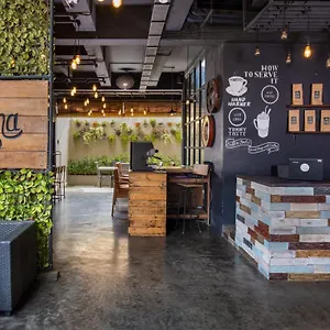 https://the-aswana-seminyak-seminyak-bali.hotelsseminyak.net